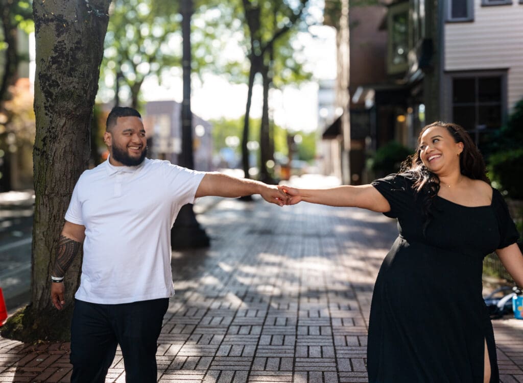 June engagement session in Oregon